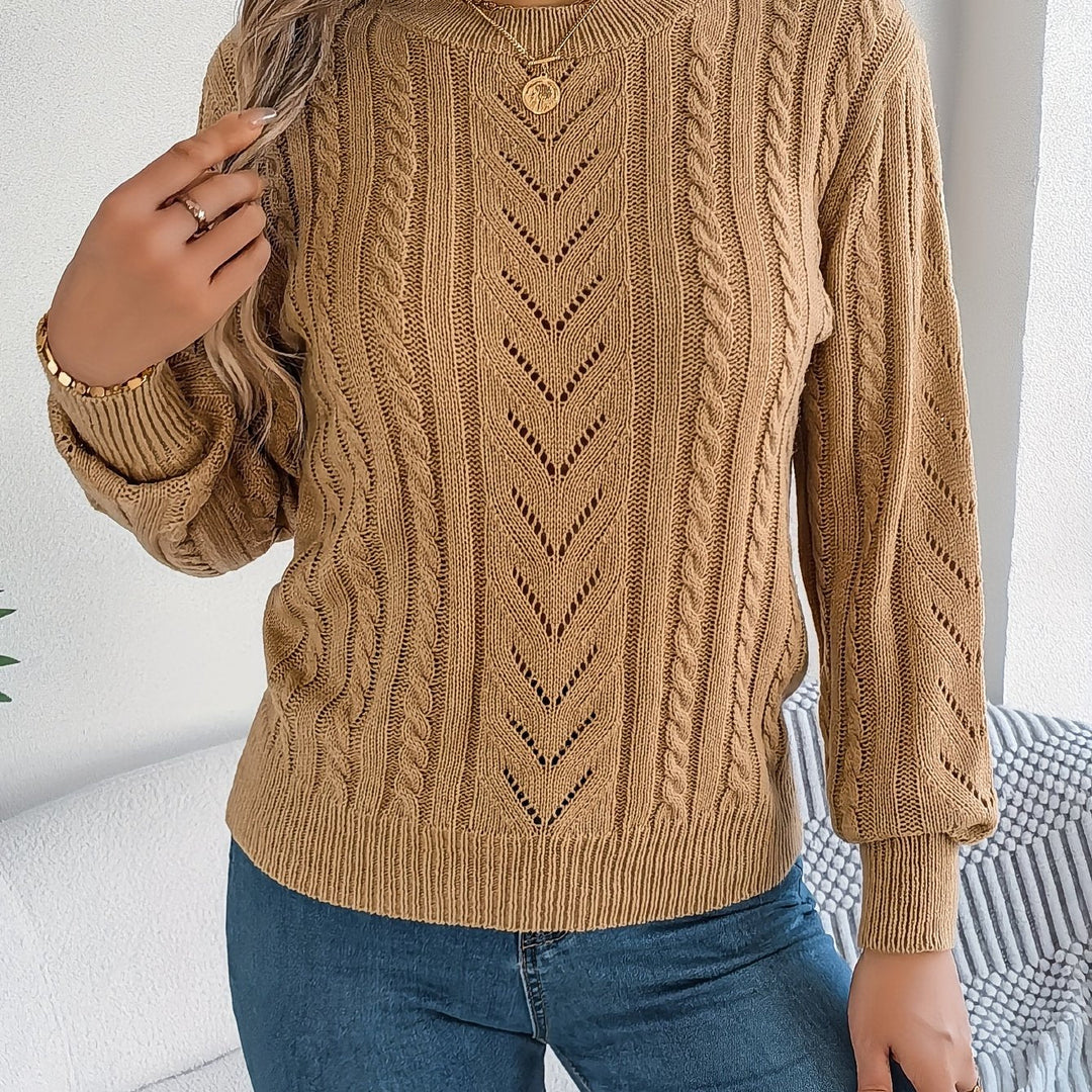 Maglione donna a trecce girocollo, maniche lunghe. Caldo, moda invernale.