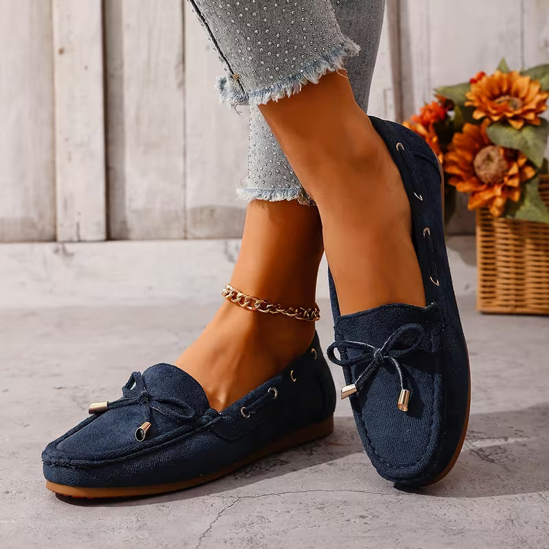 Mocassini donna eleganti con fiocco, scarpe casual versatili per comfort e stile quotidiano.