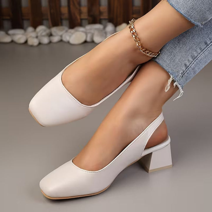 Scarpe slingback donna eleganti con tacco largo, ideali per comfort e stile primaverile.