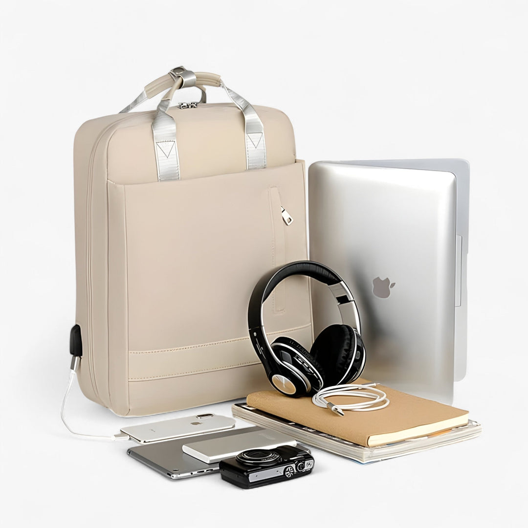 Zaino donna minimalista da viaggio, design leggero e pratico per ogni avventura.