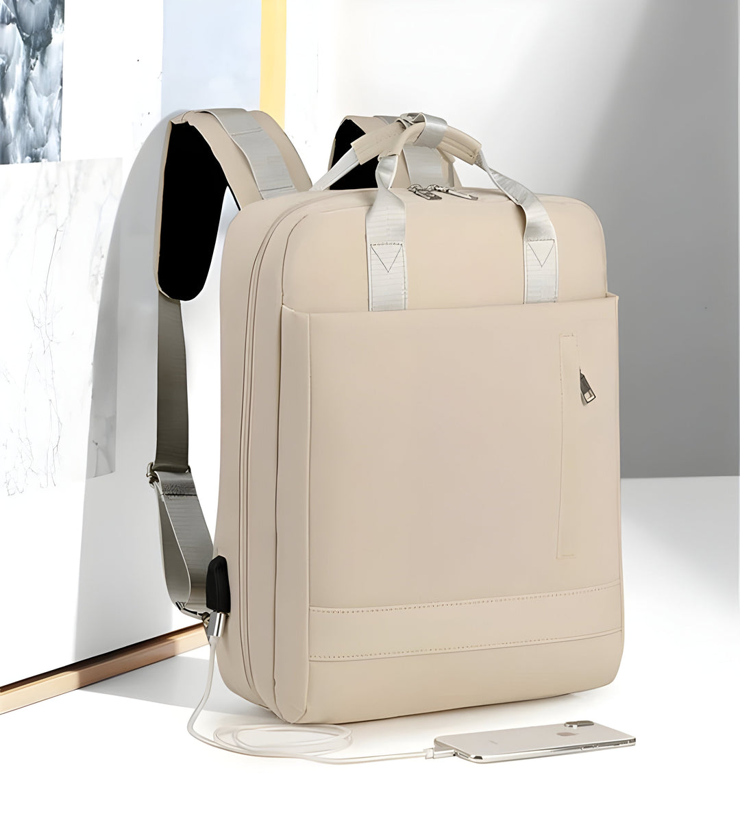 Zaino beige donna elegante, stile minimalista e tessuto resistente per il quotidiano.