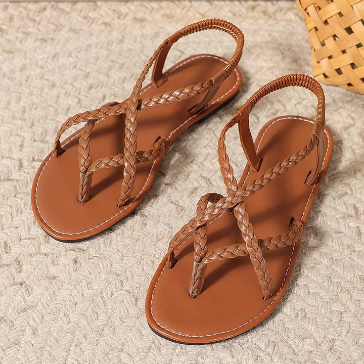 Sandali estivi donna: un connubio di moda, comfort e versatilità per ogni avventura.