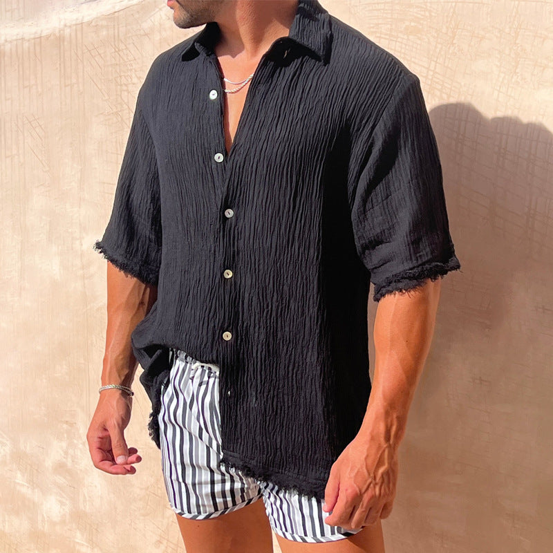 Maglietta uomo estiva nera. T-shirt a maniche corte con colletto a risvolto, vestibilità ampia per moda casual e tempo libero.