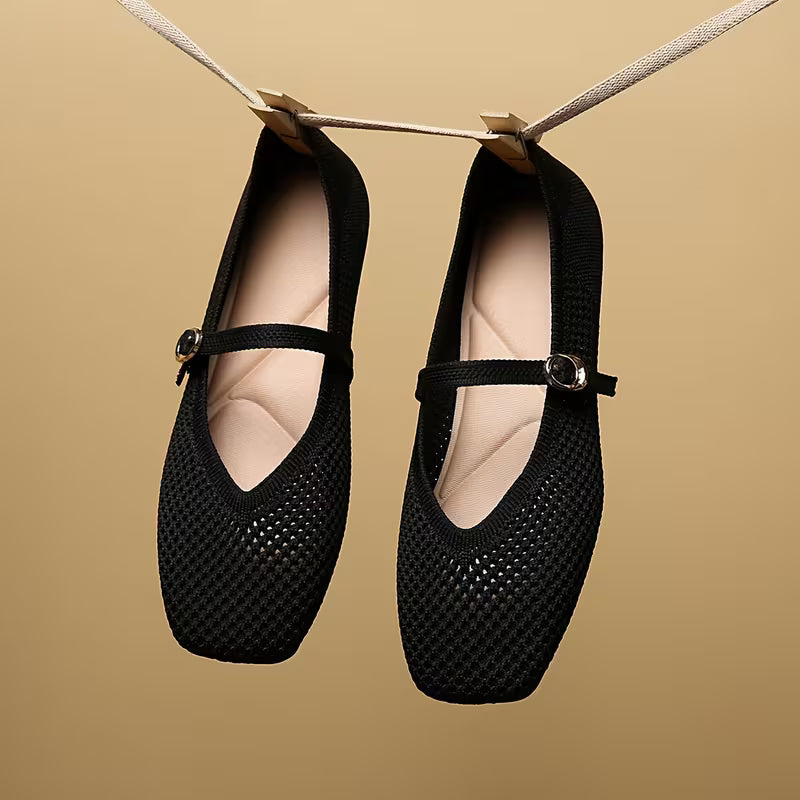 Design raffinato ballerine Mary Jane nere donna, calzature eleganti e versatili per ogni stile.