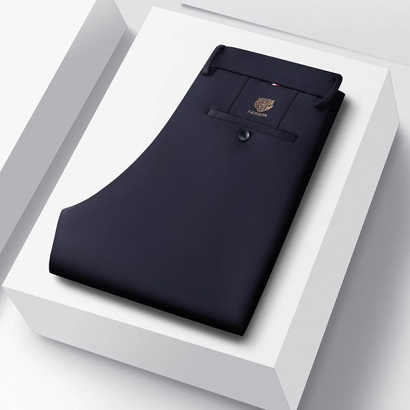 Pantaloni uomo dritti blu, ideali per un look business formale e confortevole.