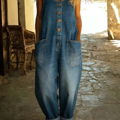 Tuta lunga donna casual utility con fibbia e multi-tasche. Perfetta per il comfort quotidiano e moda moderna.