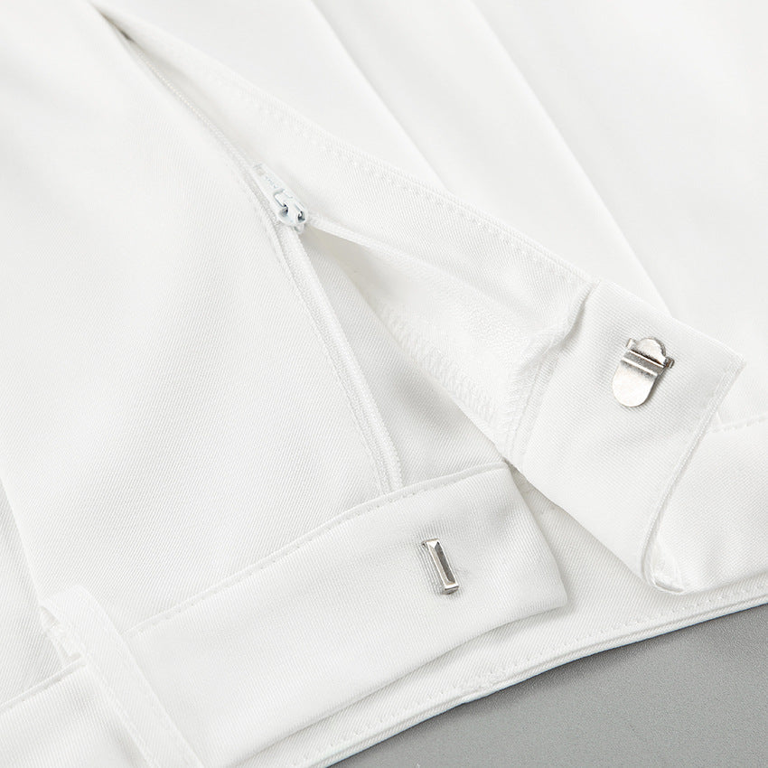 Pantaloni moda donna per un look sofisticato. Vita alta, gamba dritta e vestibilità ampia.