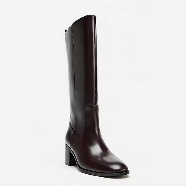 Stivali da donna eleganti e comodi, perfetti per l'autunno e l'inverno. Calzature di stile per la moda quotidiana.