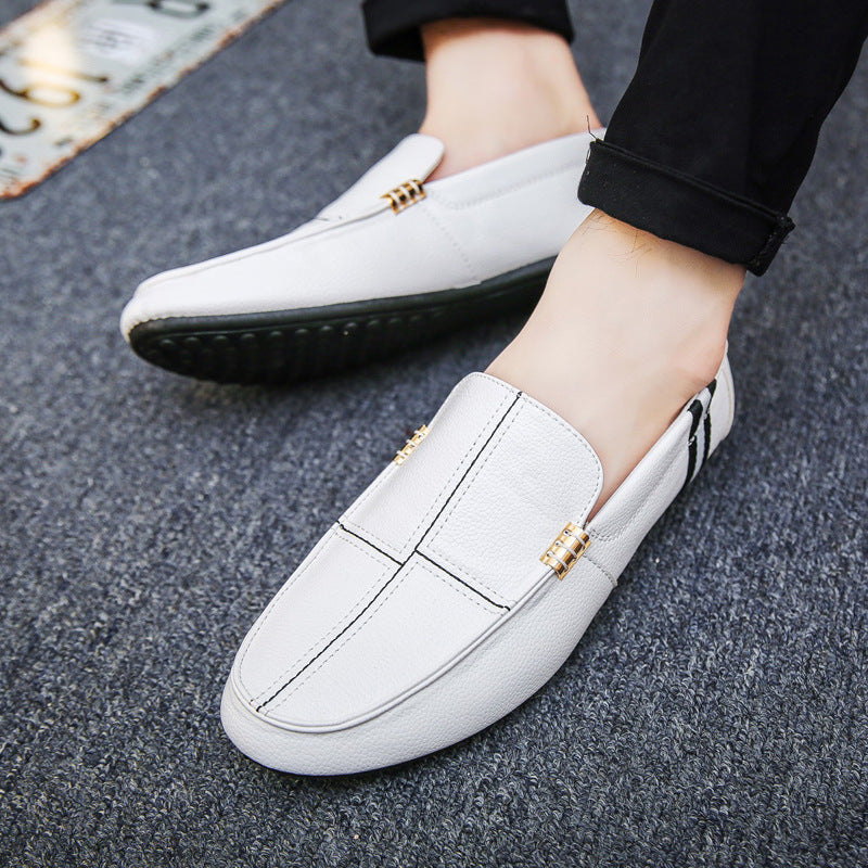 Eleganti mocassini uomo neri senza lacci. Scarpe casual traspiranti per comfort quotidiano e stile moda uomo versatile.