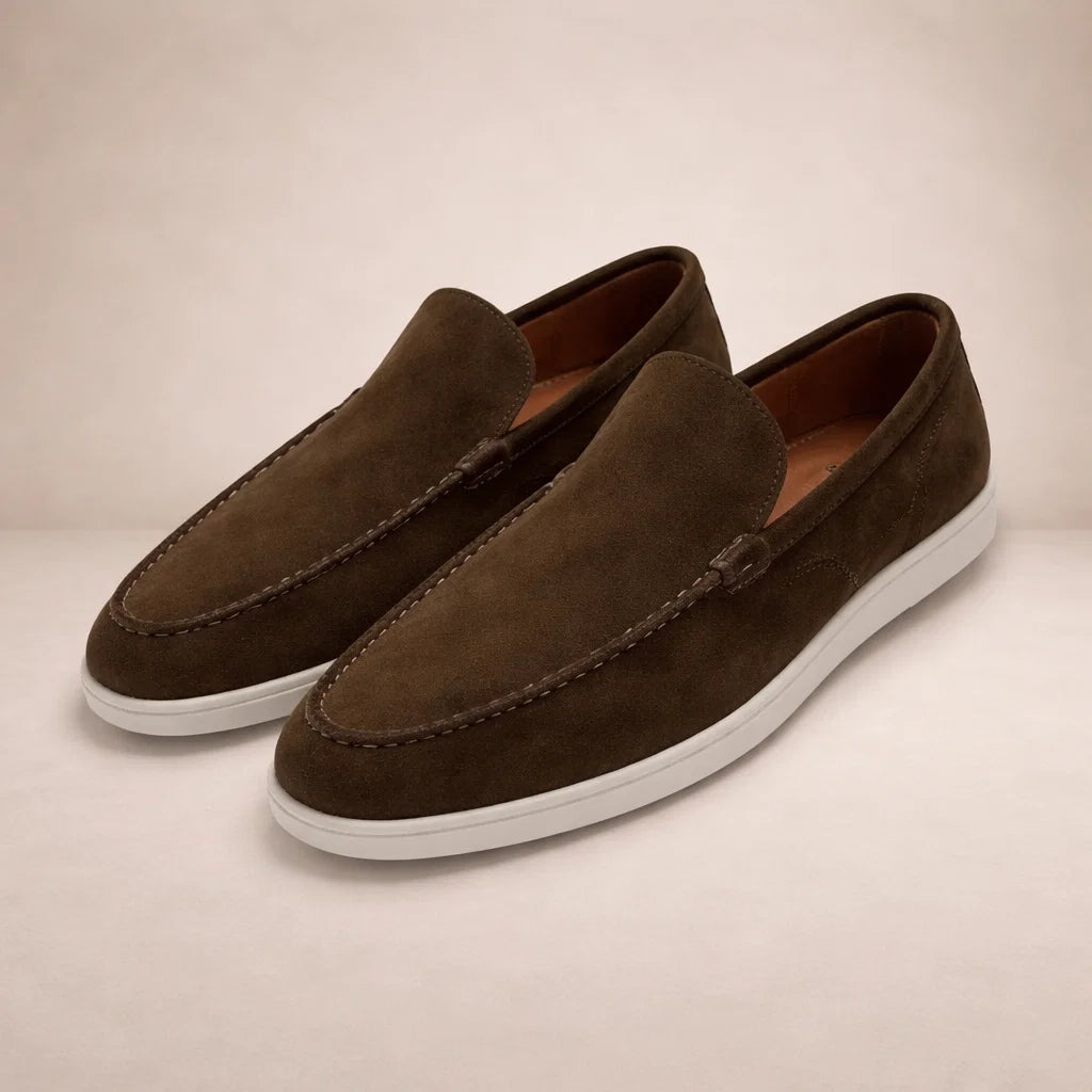 Mocassini uomo casual eleganti, scarpe slip-on con cuciture a vista per comfort e stile. Calzature versatili.