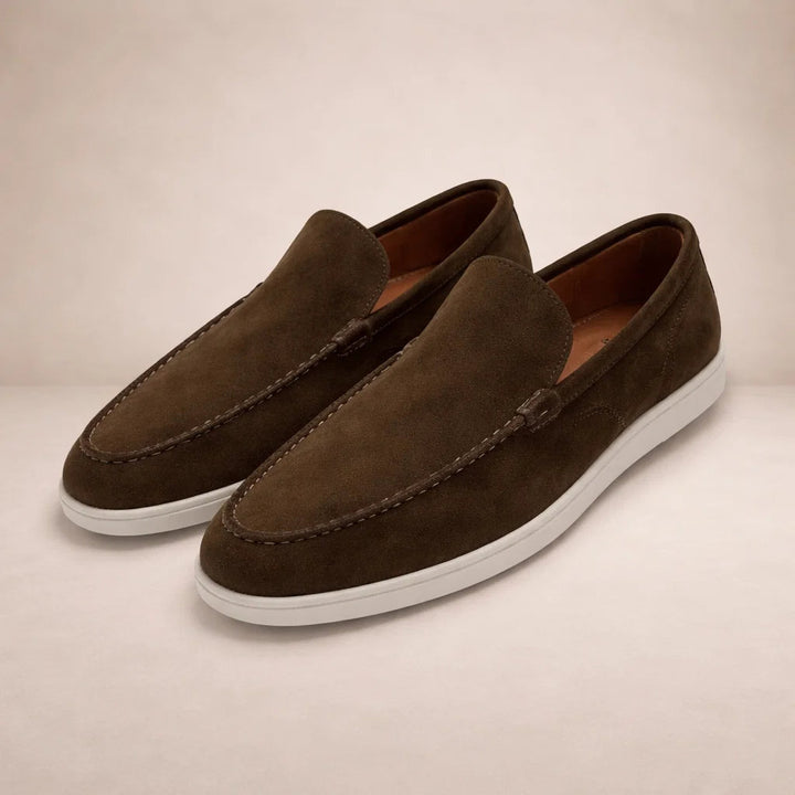 Mocassini uomo casual eleganti, scarpe slip-on con cuciture a vista per comfort e stile. Calzature versatili.