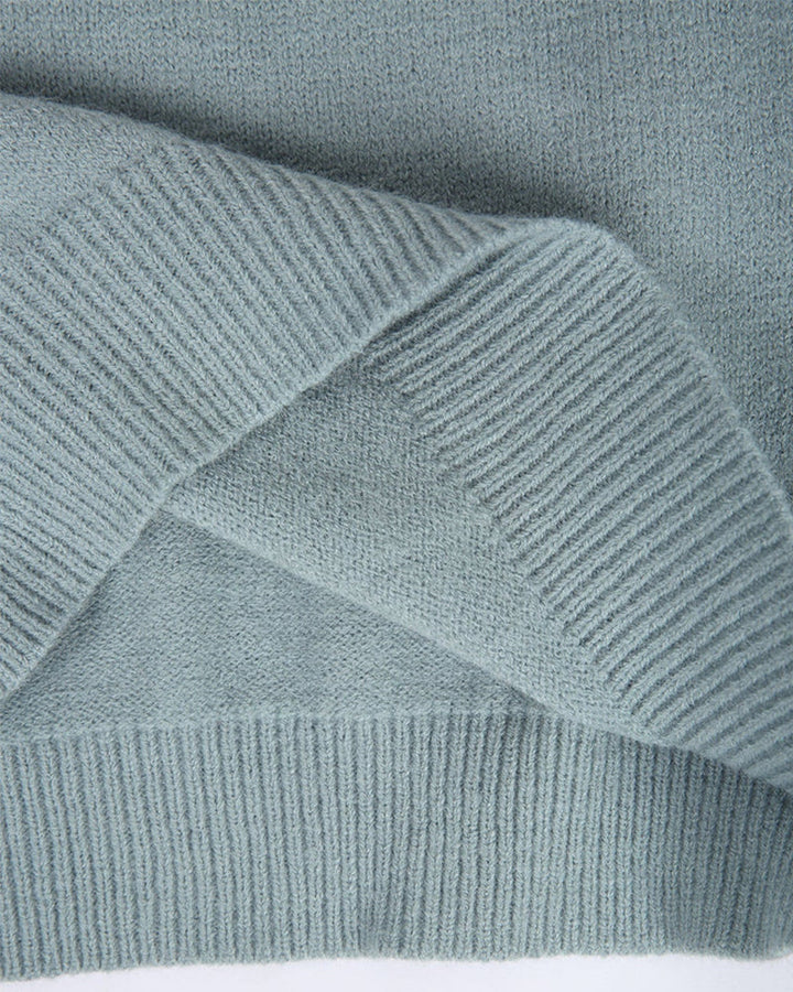 Maglione da donna a girocollo con maniche lunghe. Abbigliamento comodo e alla moda per il look quotidiano.