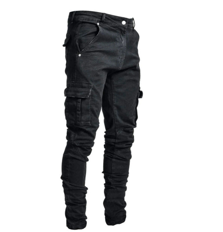 Jeans uomo casual blu con tasche laterali, vestibilità moderna per stile quotidiano e comfort duraturo.