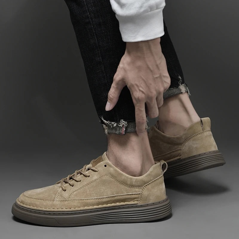 Calzature uomo per il tempo libero, soletta ammortizzata e ampia vestibilità. Beige, bianco, arancio intenso.