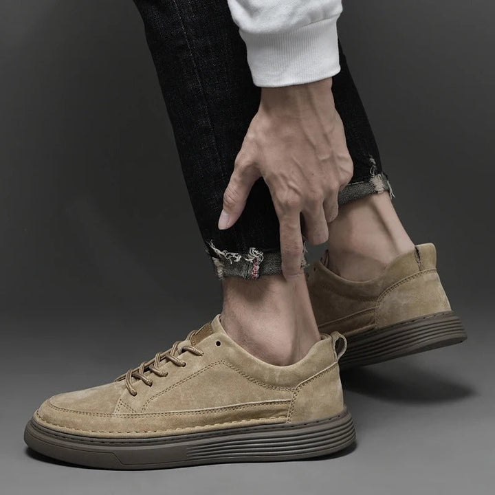 Calzature uomo per il tempo libero, soletta ammortizzata e ampia vestibilità. Beige, bianco, arancio intenso.