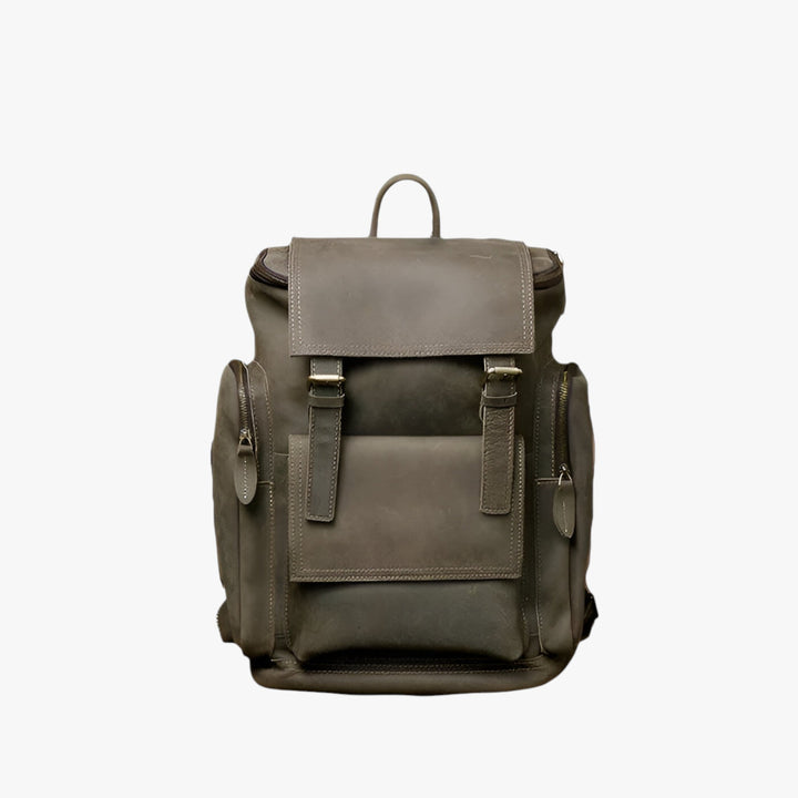 Zaino per uomo con patta, design robusto ed elegante. Ottimo per viaggio e avventure, zaino quotidiano.