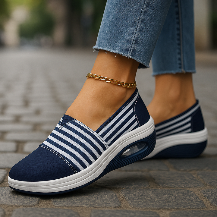 Eleganti scarpe casual da donna blu navy, leggere e confortevoli, perfette per la moda primavera estate.