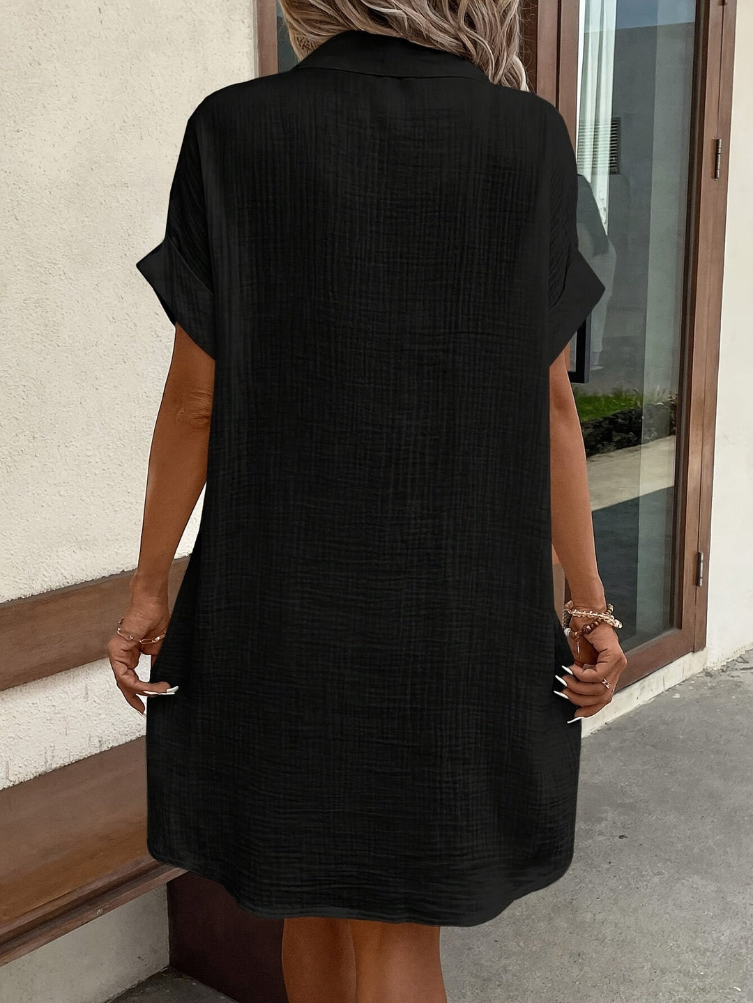 Abito camicia donna casual midi, vestito versatile con bottoni frontali.
