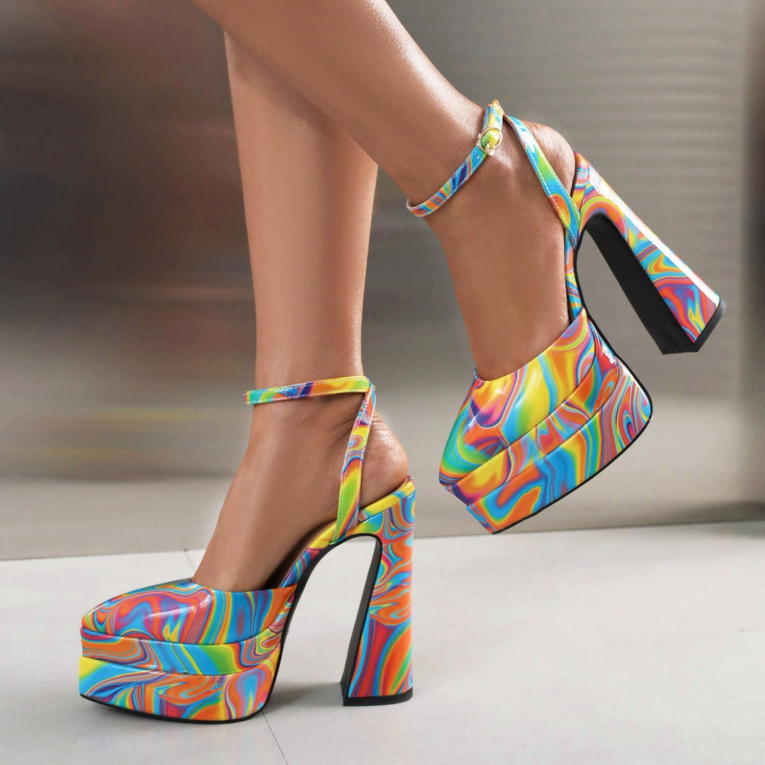 Scarpe donna décolleté stampa leopardo, punta affusolata. Tacchi alti moda elegante, ideali per occasioni speciali.