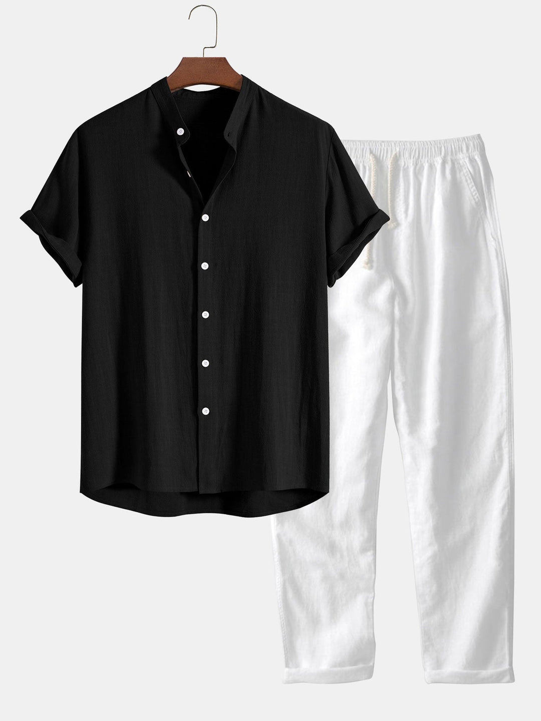 Completo estivo uomo in lino, freschezza e stile senza sforzo, ideale per un look rilassato ma raffinato.