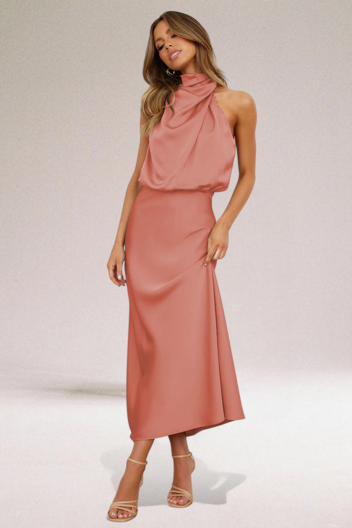 Vestito lungo donna satinato elegante, ideale per sera o eventi speciali, con scollo halter.