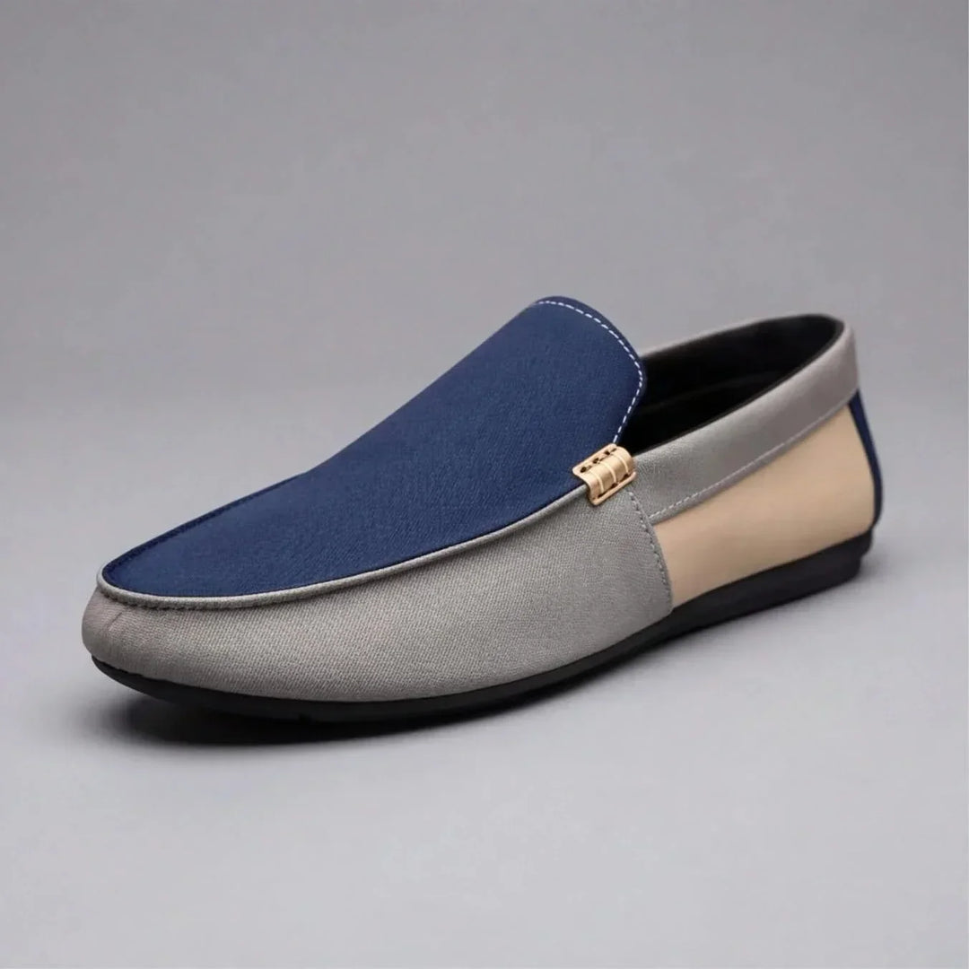 Mocassini uomo beige eleganti, scarpe casual leggere senza lacci, ideali per comfort e stile estivo. [[lstfy-media:2]]