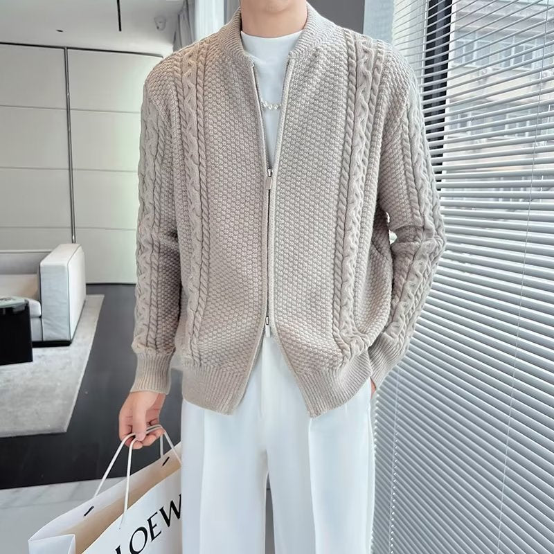 Cardigan uomo casual con zip e maniche lunghe. Ideale per comfort quotidiano e stratificazione alla moda.