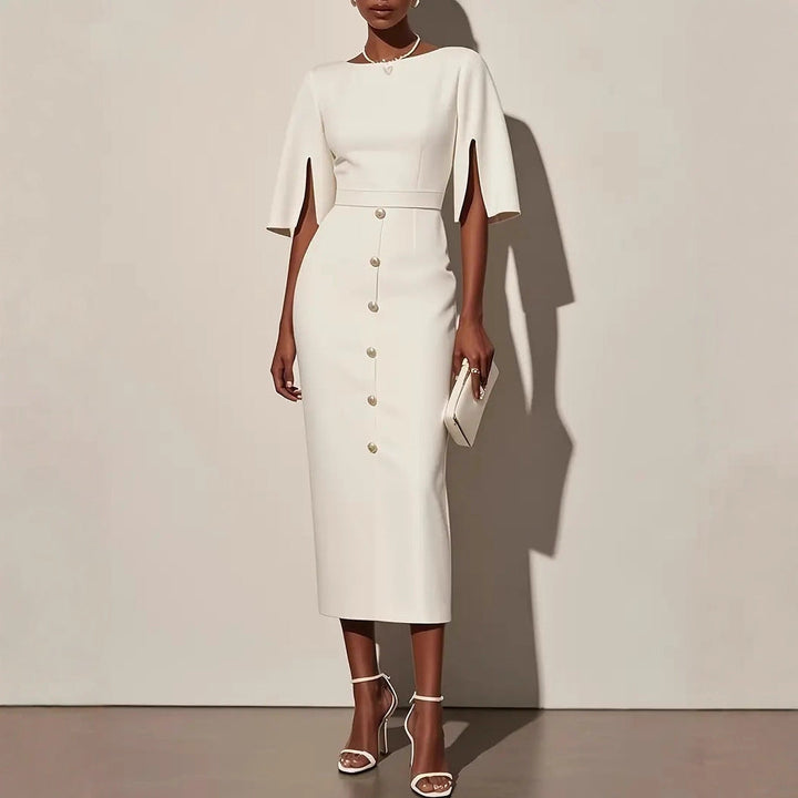 Abito midi donna elegante bianco, girocollo e maniche a tre quarti. Perfetto per ufficio o casual chic.