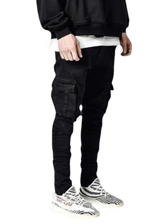Jeans da uomo con tasche cargo laterali, un must per stile quotidiano e comfort duraturo. Vestibilità moderna.