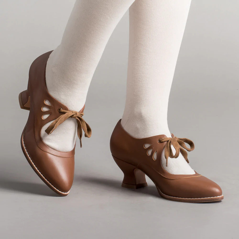 Moderne scarpe blu da donna con tacco, design elegante e comfort. Dotate di supporto plantare e suola antiscivolo.