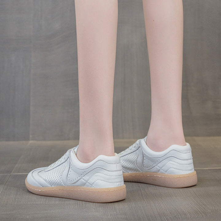 Scarpe donna platform gialle e bianche, design moderno con punta tonda e dettagli traforati. Ideali per il quotidiano.