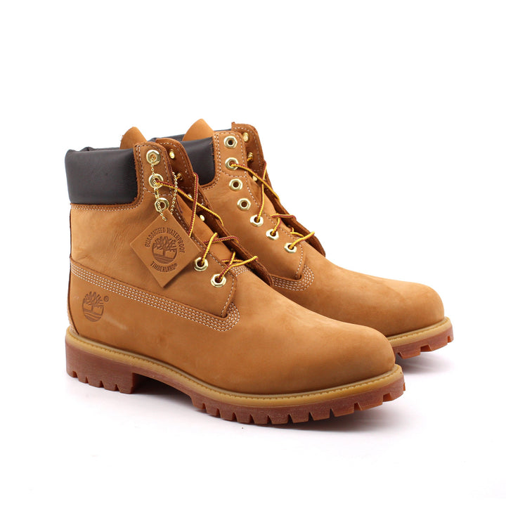 Anfibi uomo in pelle robusta, impermeabili e confortevoli per stile e protezione invernali.