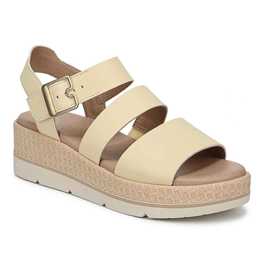 Eleganza estiva con sandali donna leopardati: scarpe moda casual, perfette per il comfort giornaliero.