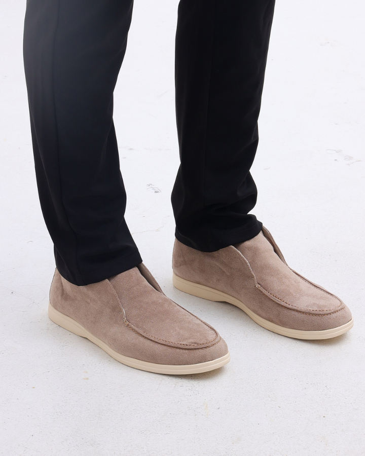 Mocassini da giorno uomo, design elegante con cuciture a vista e massimo comfort.