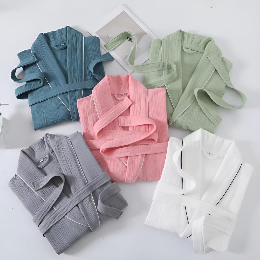 Accappatoio kimono unisex leggero in morbido cotone per il massimo comfort e relax dopo doccia estiva.