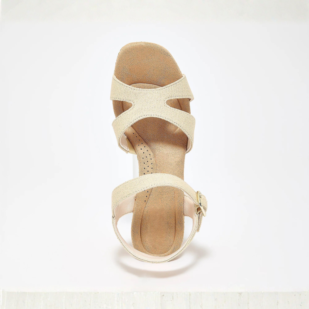 Sandali da donna con zeppa versatili, perfetti per abbinamenti estivi casual, eleganti o formali. Un capo di moda.