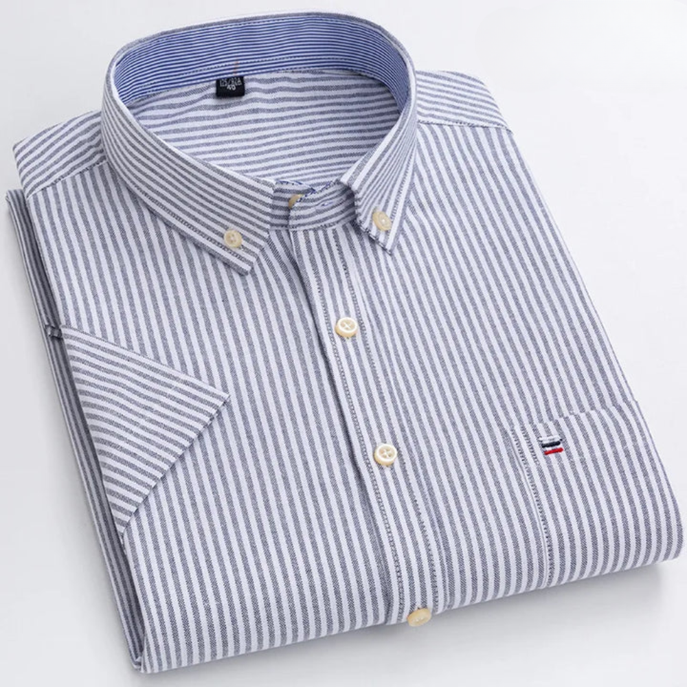 Camicia uomo elegante a maniche lunghe, vestibilità sartoriale impeccabile. Motivo classico per un look distinto.