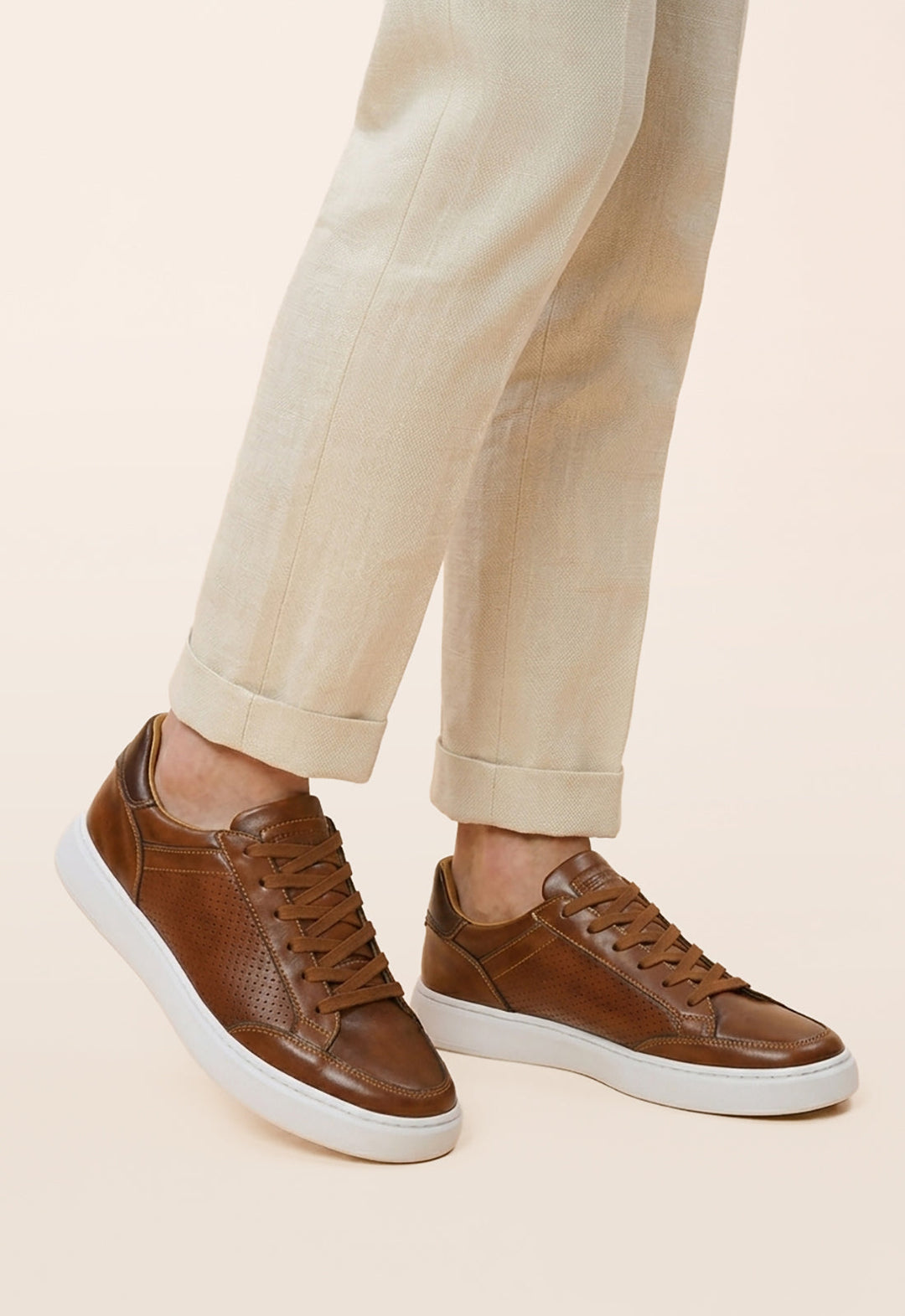 Sneakers casual uomo, perfette per un look athleisure raffinato e versatile, massimo comfort.