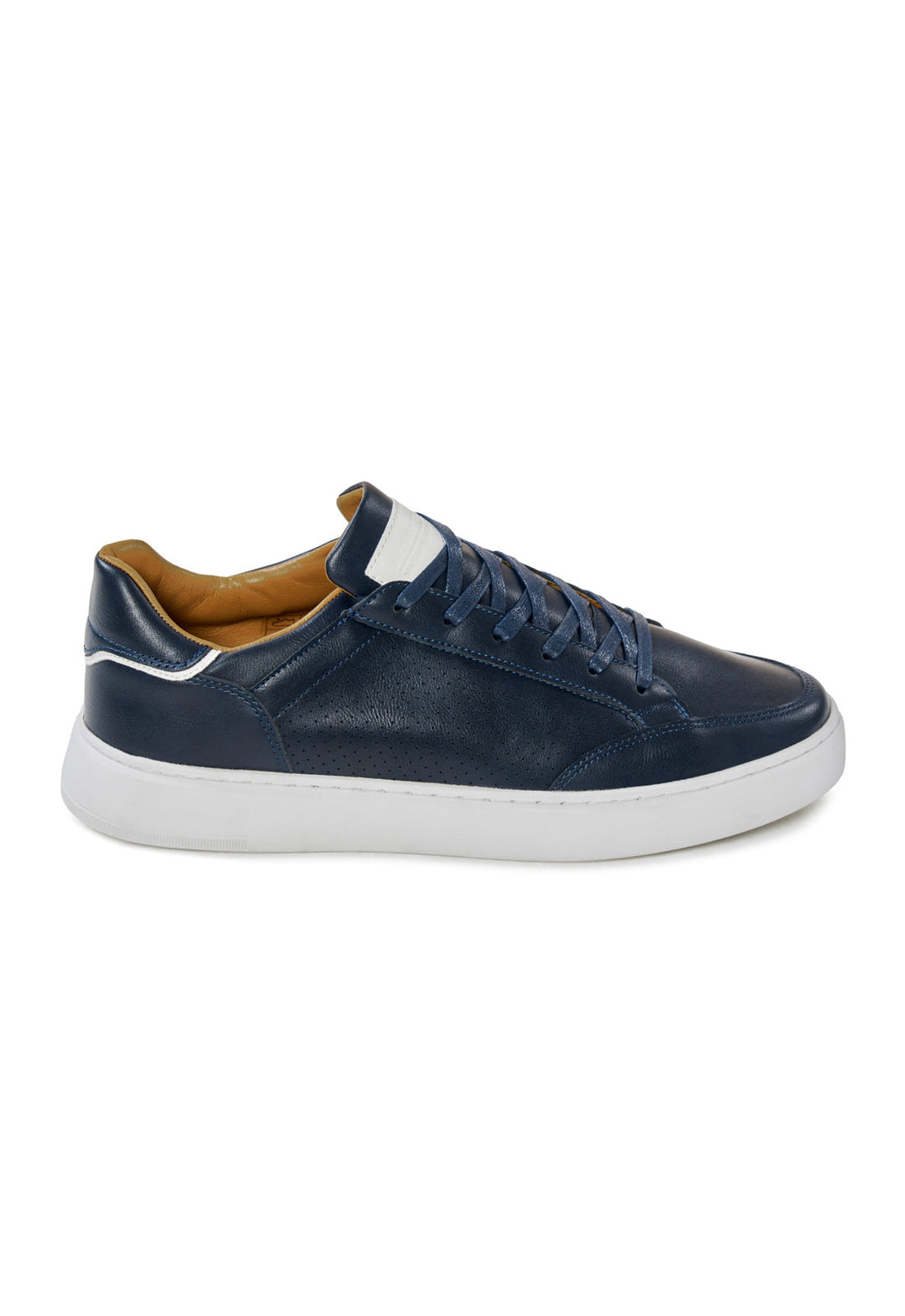 Sneakers uomo minimaliste, perfette per combinare comfort e stile elegante nella moda maschile.