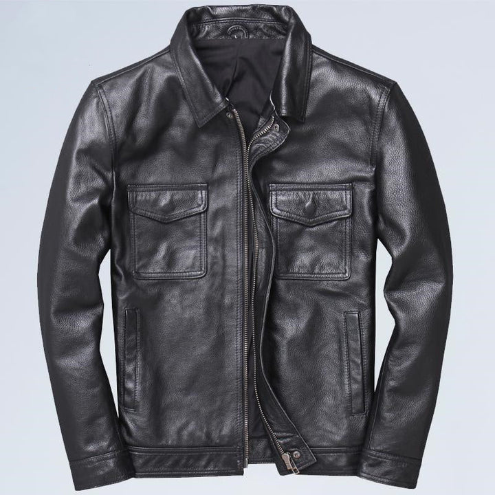 Giacca uomo autunnale nera stile moto. Ideale per abbigliamento casual e outfit esterno con colletto a rever.