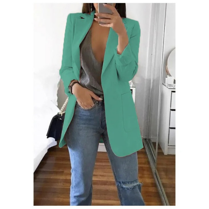 Elegante giacca lunga donna, perfetta per un tocco chic al tuo outfit sofisticato.