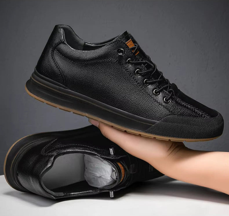 Scarpe casual unisex bianco/nero, comode e versatili, ideali per uomo e donna, adatte a tutte le stagioni.