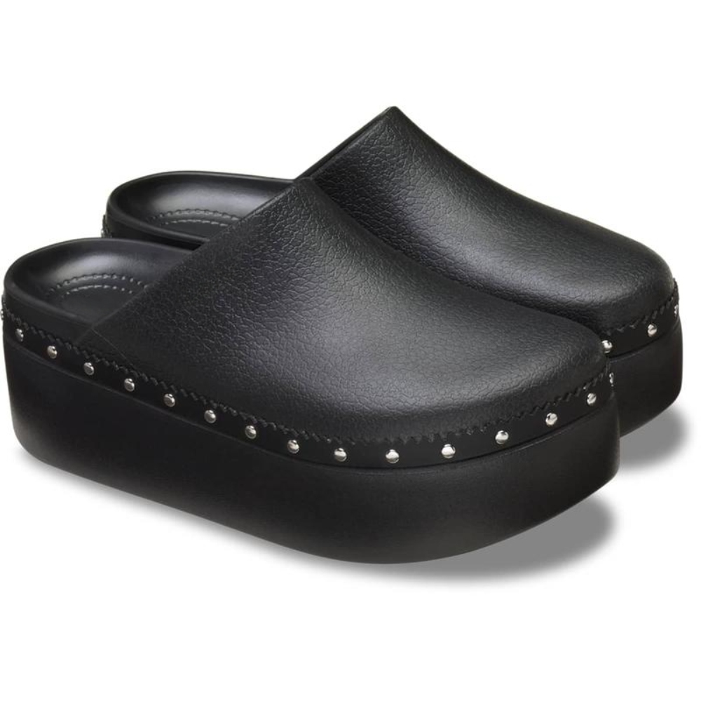 Zoccoli donna con plateau, calzature di tendenza che uniscono moda e praticità quotidiana estiva.