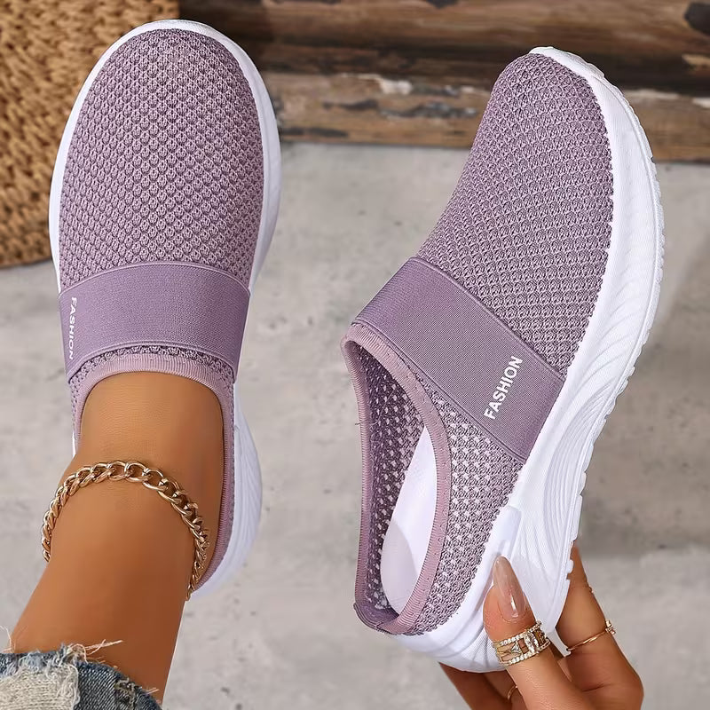 Sneakers basse da donna Como, perfette per look casual e calzature versatili.