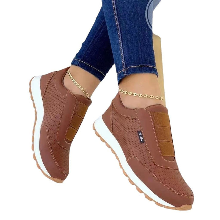 Comode calzature donna slip-on, sneakers leggere e casual con punta tonda, perfette per ogni giorno.