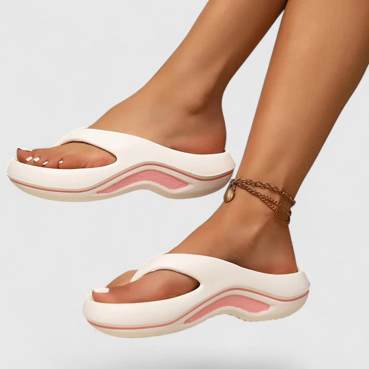 Ciabatte donna ortopediche leggere con plantare anatomico, antiscivolo. Offrono comfort e sollievo per piedi stanchi.