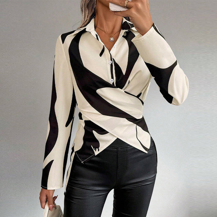 Camicia donna elegante con lacci a contrasto. Perfetta per un look moderno e versatile, ideale per la moda autunno.