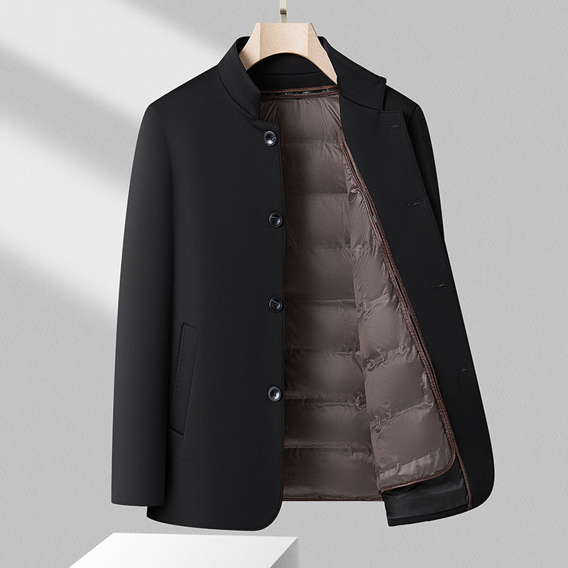 Giacca uomo nera elegante, vista frontale. Fodera staccabile. Ideale per un look sofisticato e abbigliamento maschile.