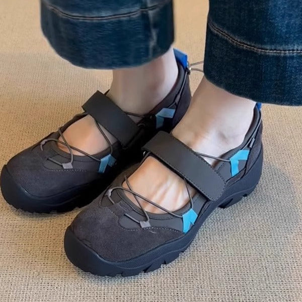 Scarpe Mary Jane donna casual con chiusura a strappo e suola spessa. Ideali per il comfort quotidiano.