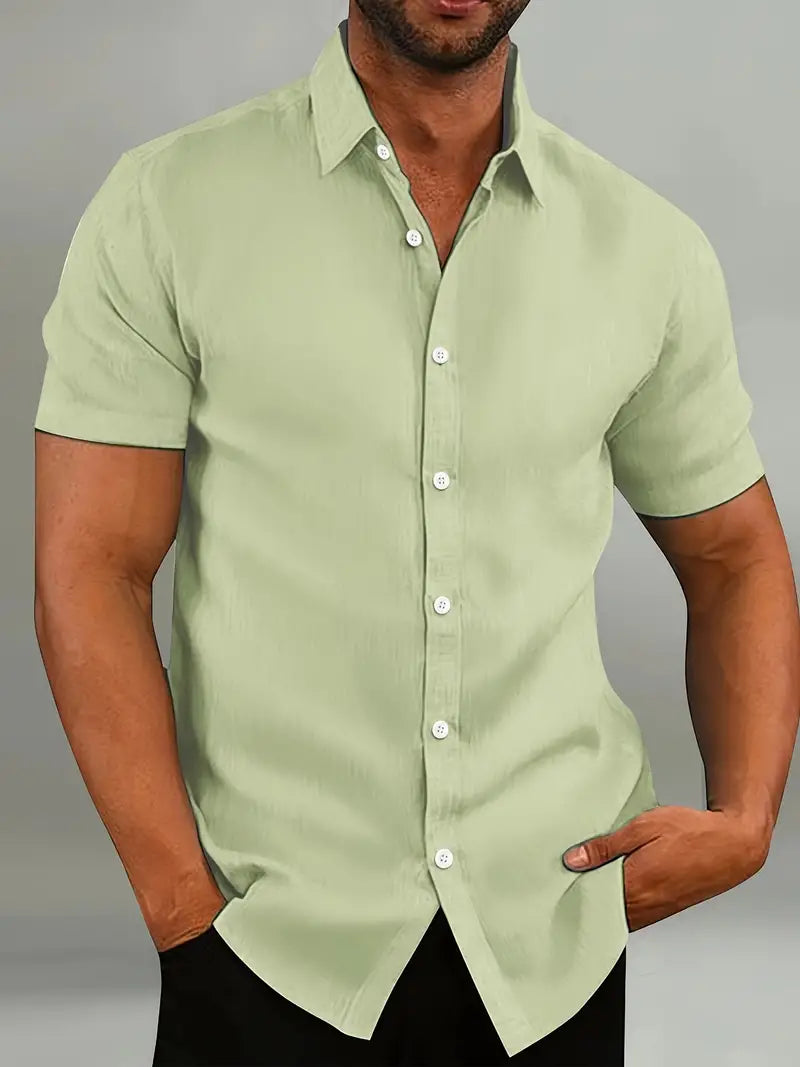 Camicia uomo elegante casual, maniche corte. Abbigliamento estivo versatile per comfort e tempo libero.